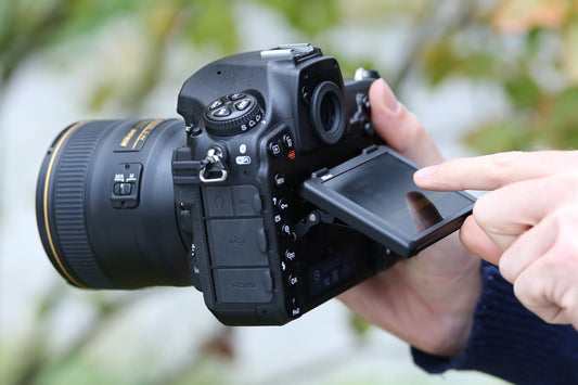 How to Tell if a Camera is DSLR: Identifying Key Features and Differences