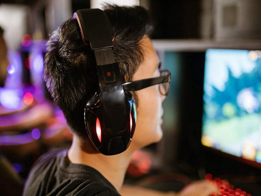 What Type of Headphones Are Best for Gaming? Delighted Insights